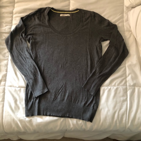 Old Navy women’s sweater - Picture 1 of 4